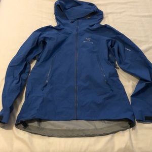 Arcteryx Women’s Zeta AR Jacket Small Blue Near New